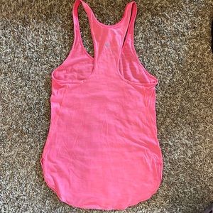 Lululemon pink tank